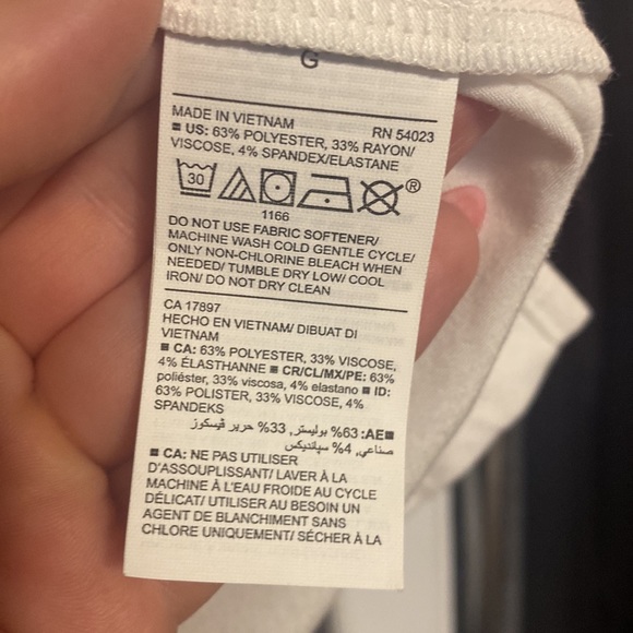 Two NWOT Active Wear Crop Tops - Picture 3 of 4